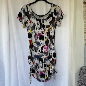 3/$20💥 Vintage Y2K Stretchy Short Sleeve Female Icon Graphic Print Mini Dress